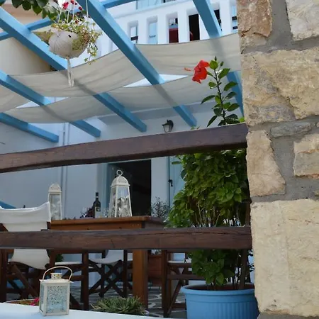 Stella'S Traditional House. Alonnisos Town Exterior photo