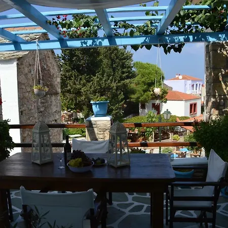Stella'S Traditional House. Alonnisos Town Exterior photo