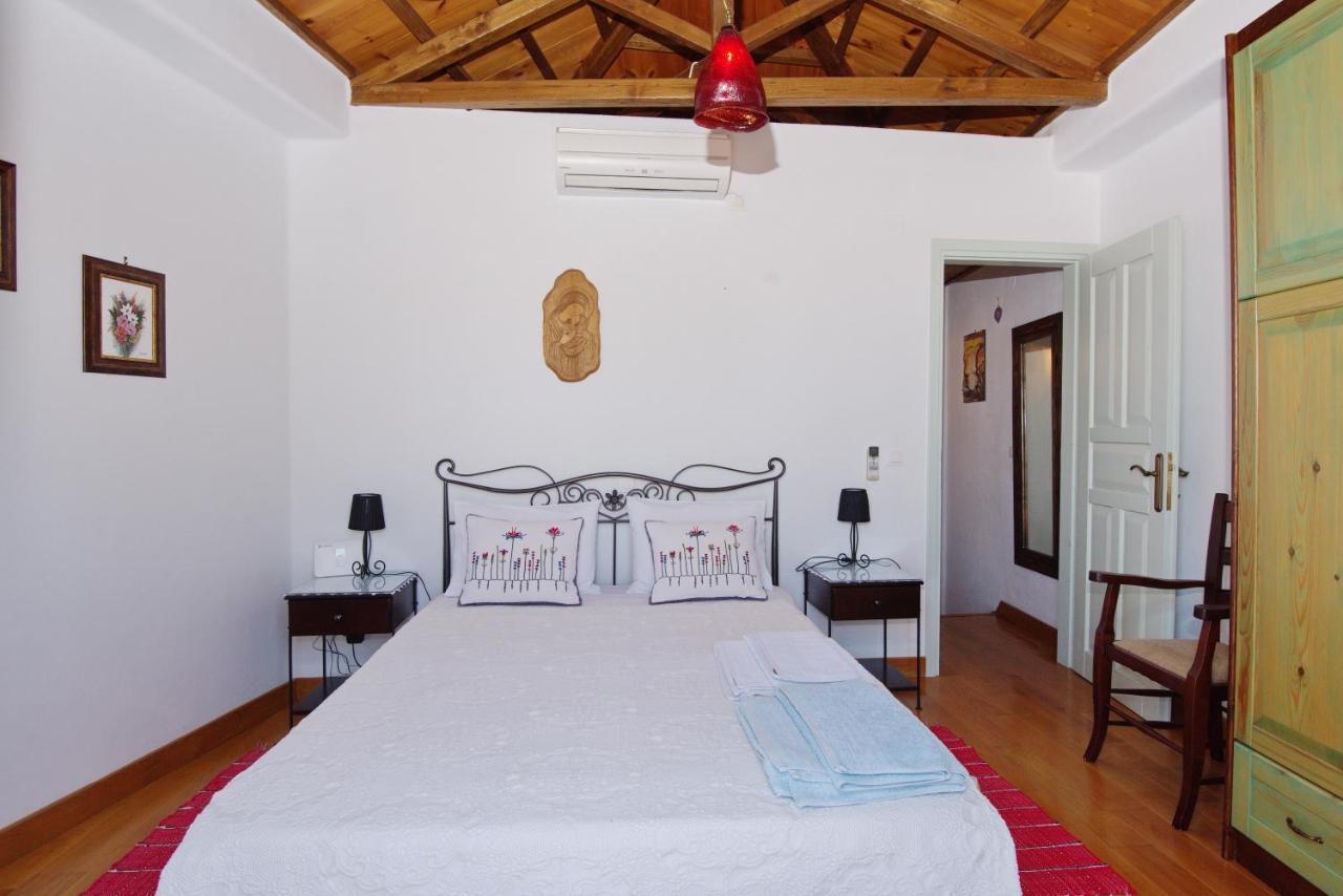 Stella's Traditional House. Alonnisos Town