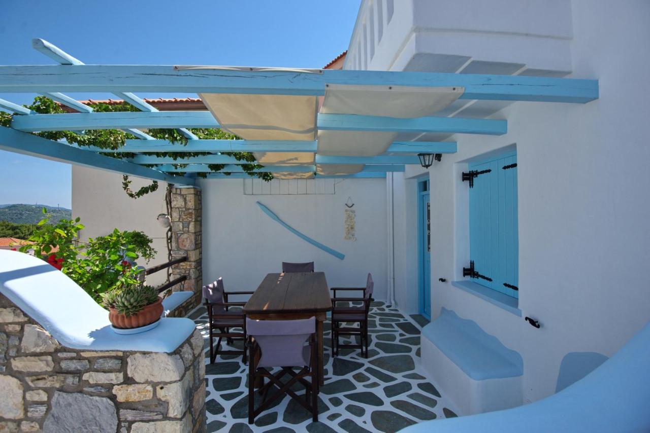 Villa Stella's Traditional House. *