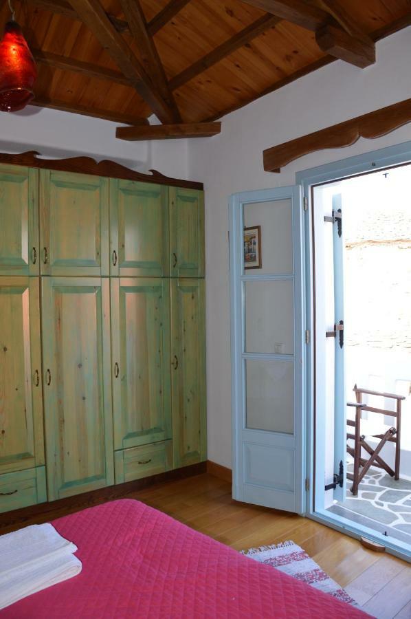 Stella's Traditional House. * Alonnisos Town